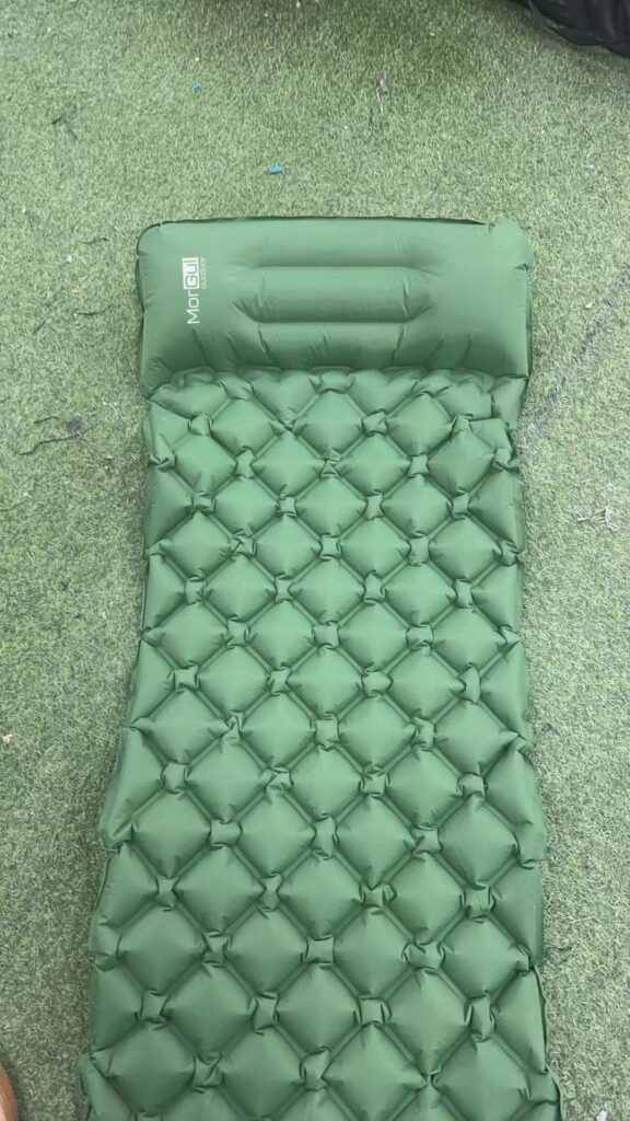 COLCHONETA ULTRALIVIAVA CON ALMOHADA 530 GRS (AIS-M-3)