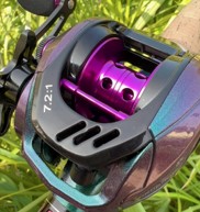 Reel Shark-x Baitcasting diseño compacto freno magentico. / Derecho - Izquierdo